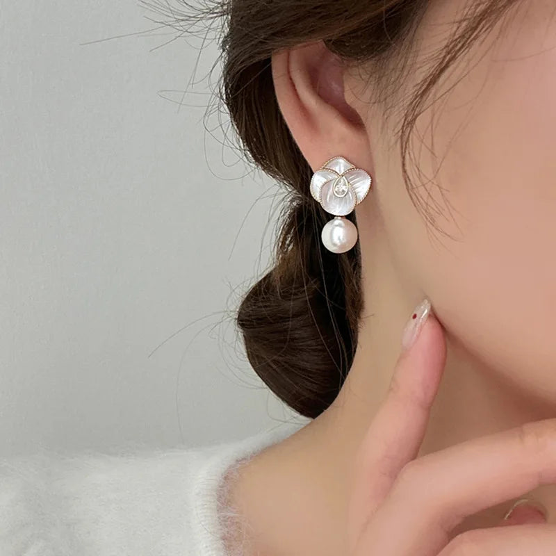 White Flower Zircon Pearl Dangle Earrings